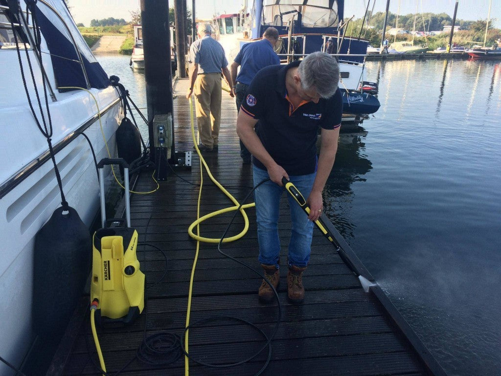 Behandeling houten steiger jachthaven Maurik