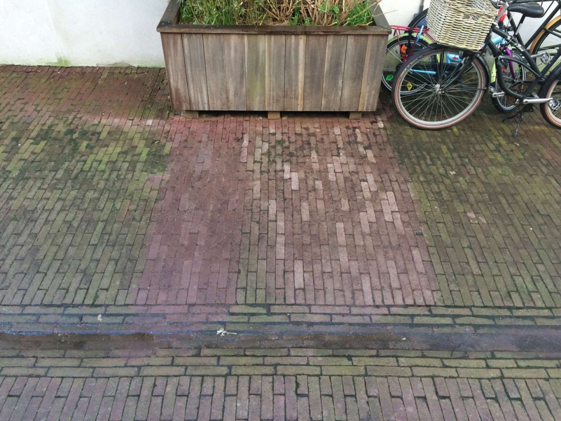 Groene aanslag hout verwijderen